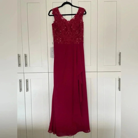 JJs House Dresses & Skirts - Lace, Beaded, Chiffon Burgundy Maxi Dress